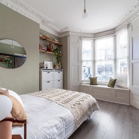 Arte Stays - 2 Bed Luxurious Flat, Garden, 5Min Dalston St., Parking Available, Serviced Accommodation - Up To 5 Ppl Londyn Zewnętrze zdjęcie